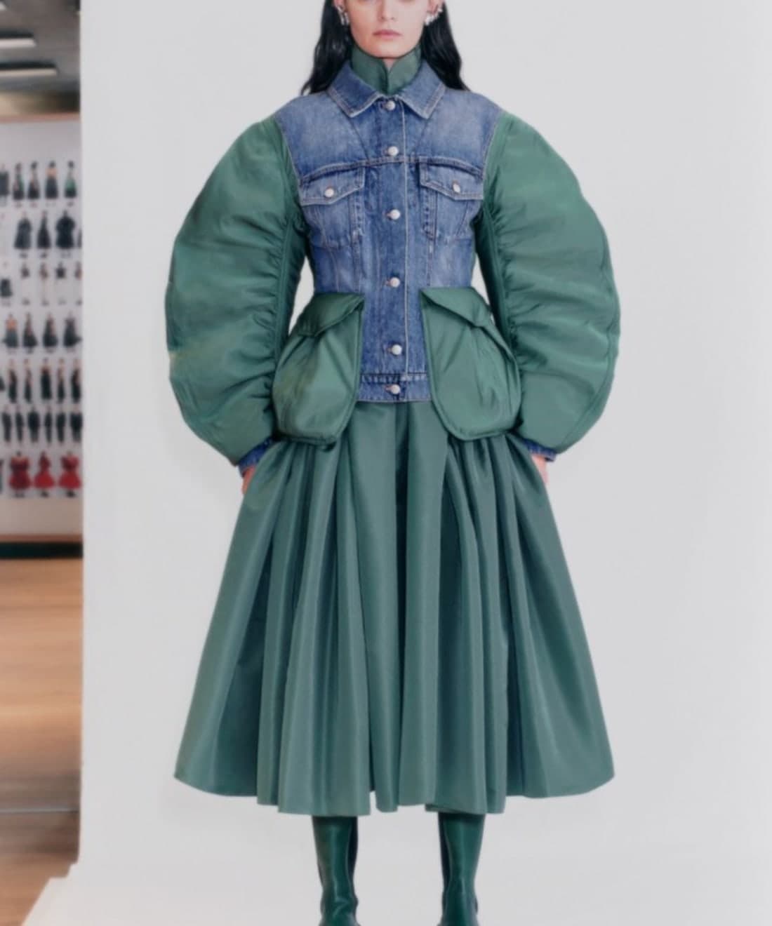 alexander-mcqueen-pre-fall-2021-womens-collection-1.jpg