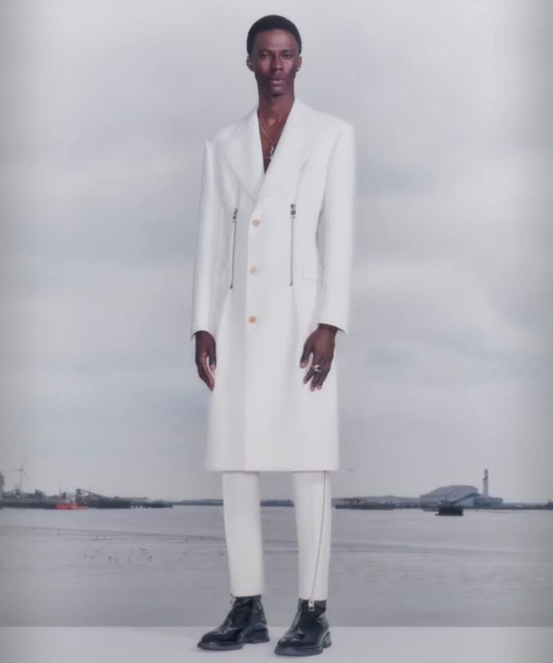 alexander-mcqueen-s-s-2022-menswear-1.jpg