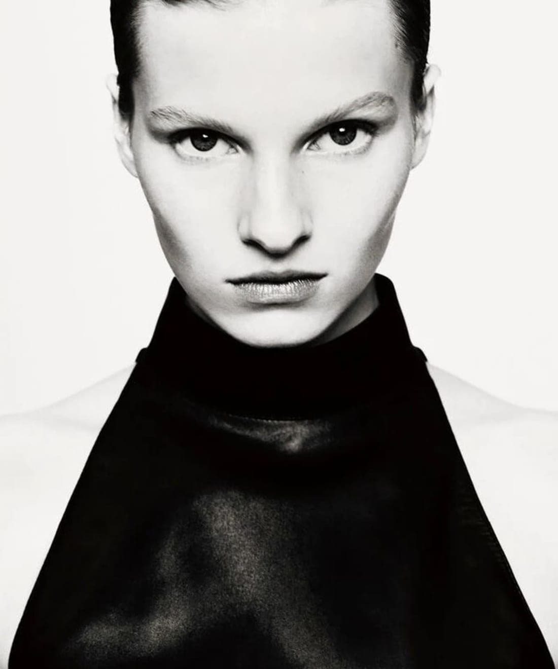 azzedine-alaia-black-dresses-digital-campaign-1.jpg