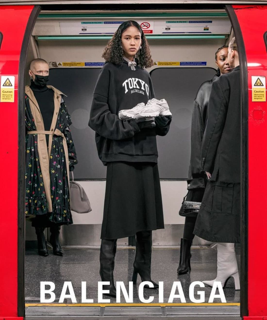 balenciaga-cities-campaign-by-francois-prost-1.jpg