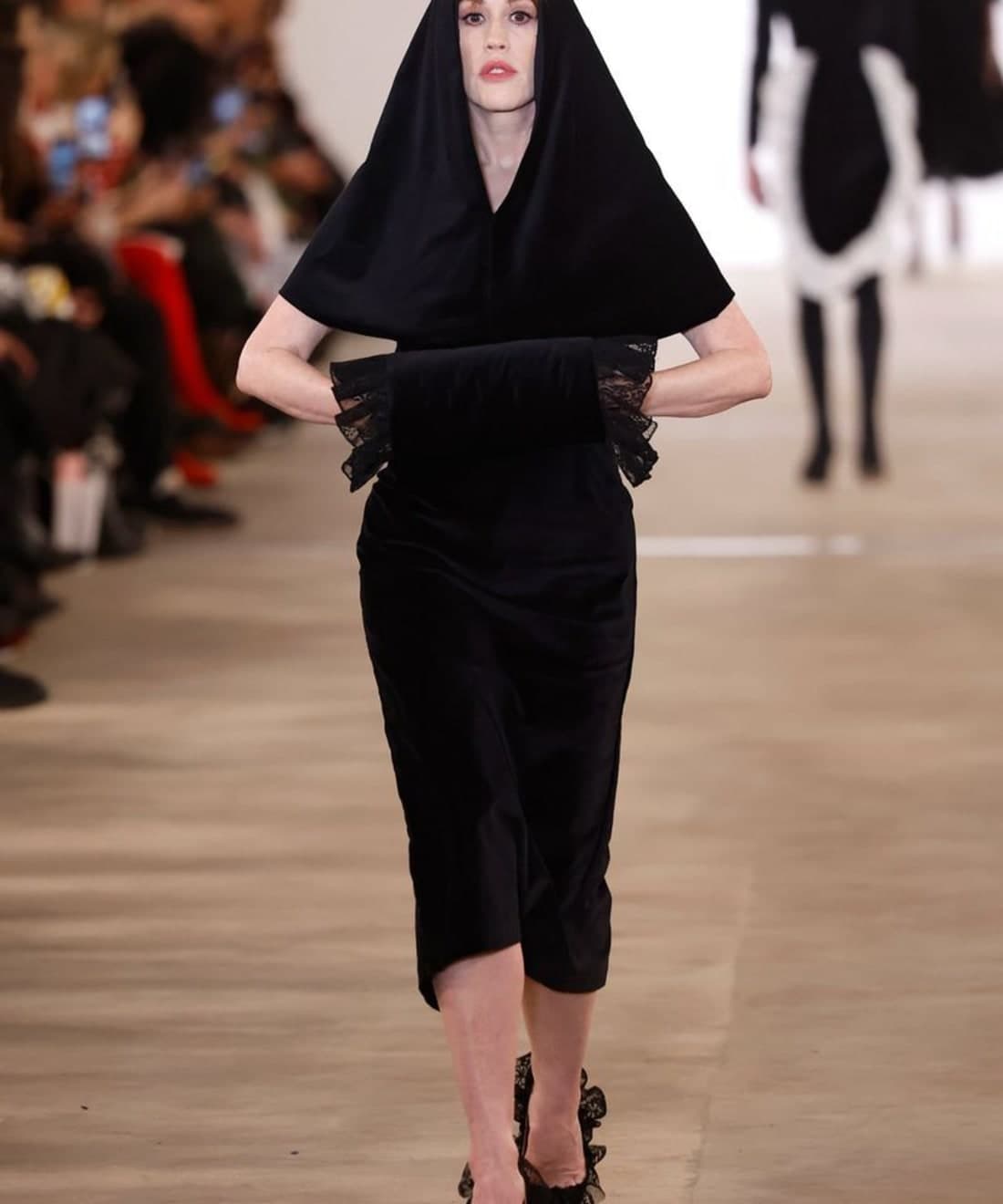 batsheva-f-w-24-show-1.jpg
