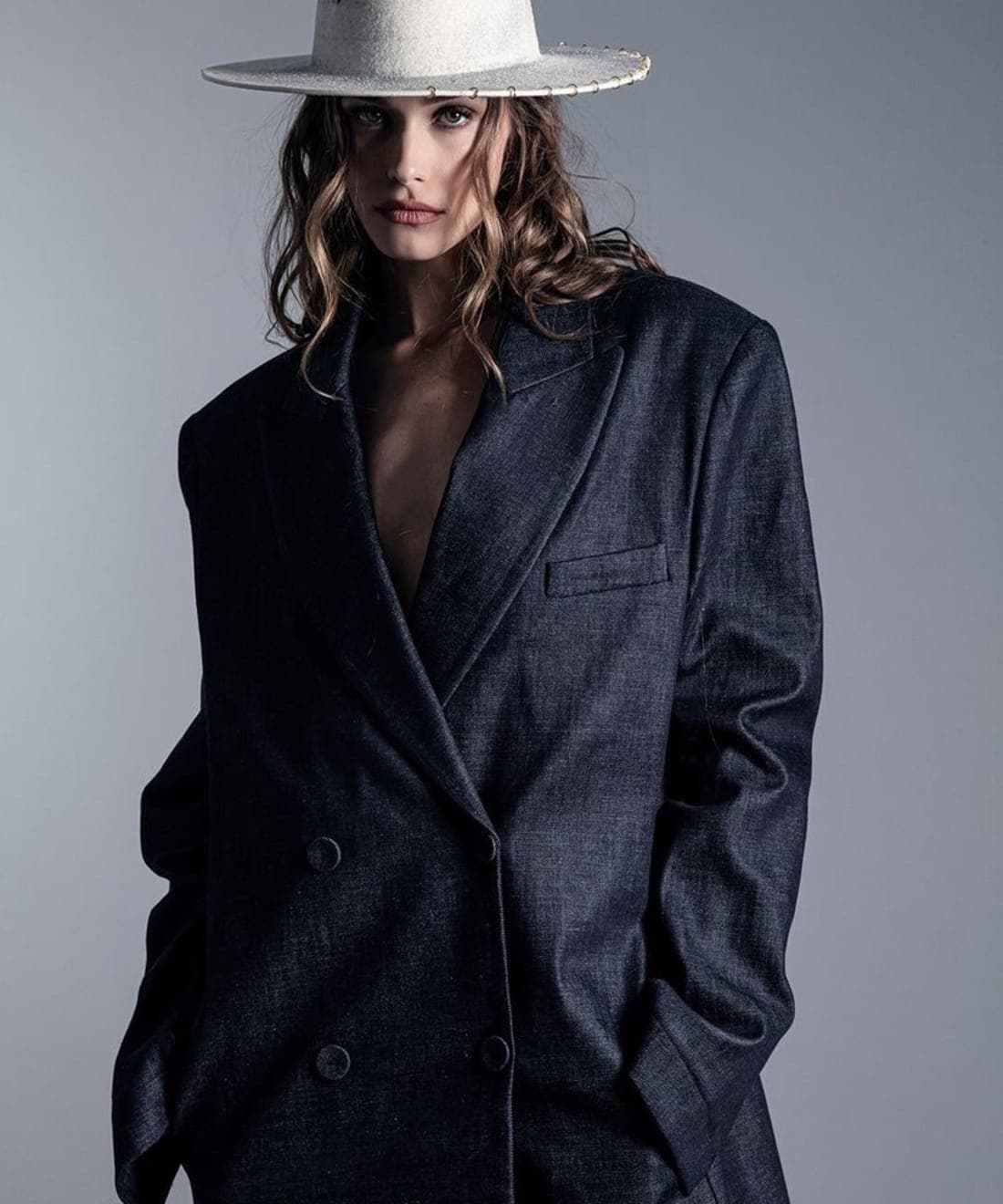 bold-statement-fashion-editorial-for-venice-magazine-1.jpg