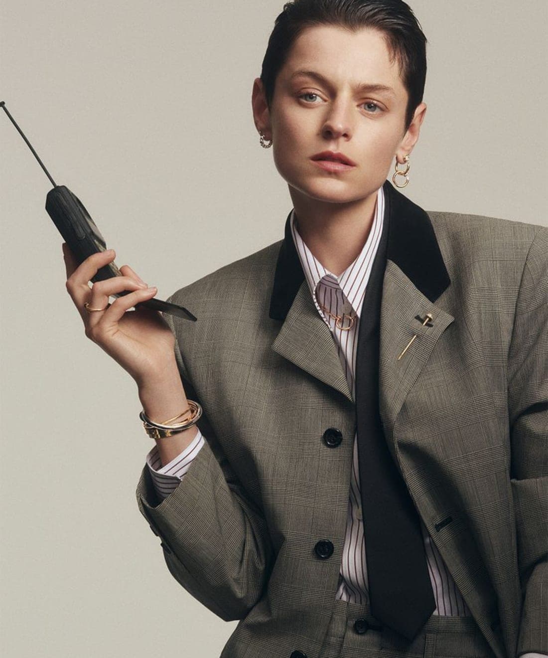 cartier-x-emma-corrin-justeunclou-1.jpg