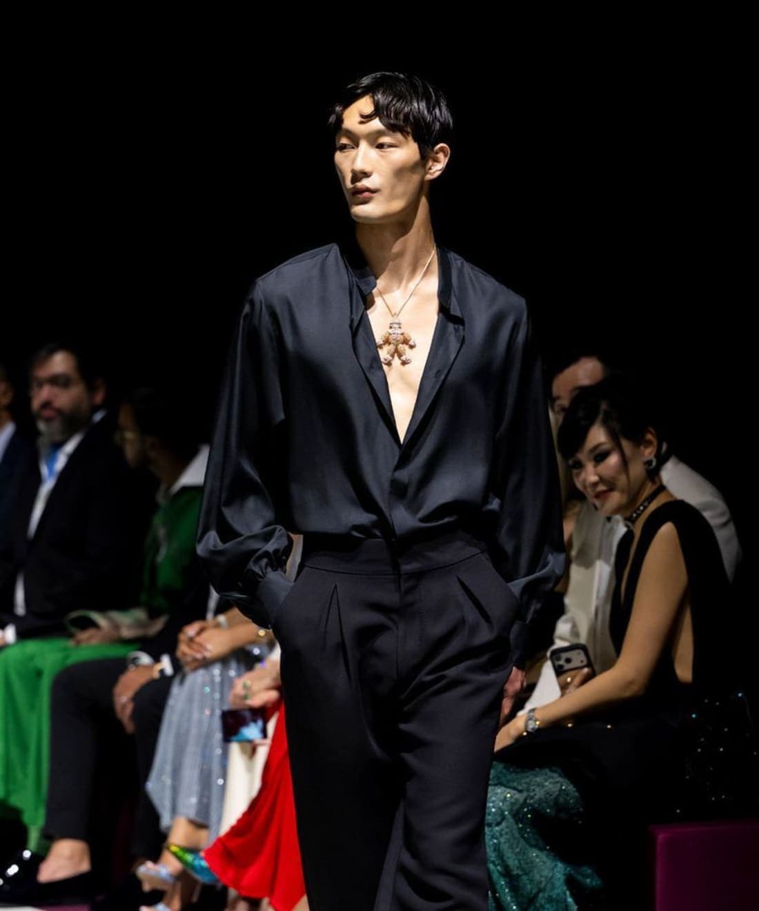 chopard-carolines-couture-2026-show-cannes-1.jpg