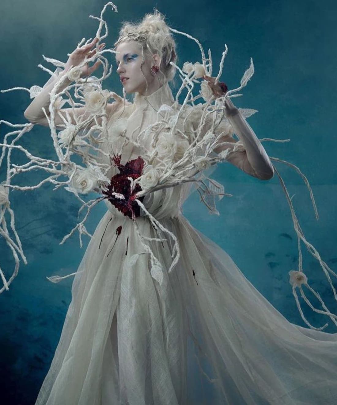 guo-peis-alternate-universe-aw-2019-20-couture-collection-1.jpg