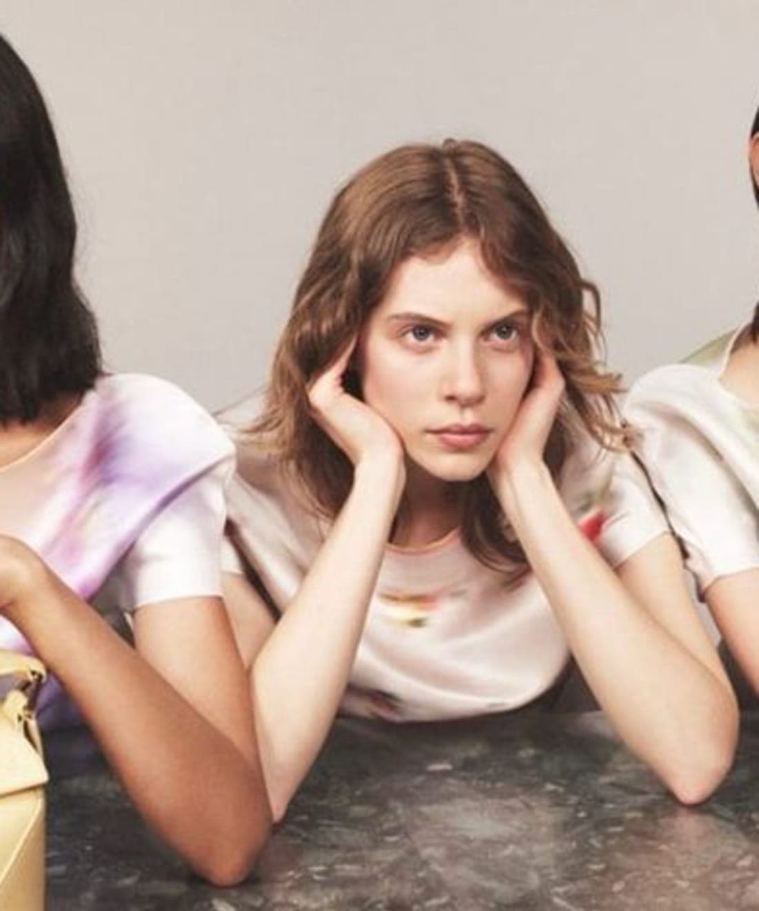 loewe-f-w-2023-campaign-1.jpg