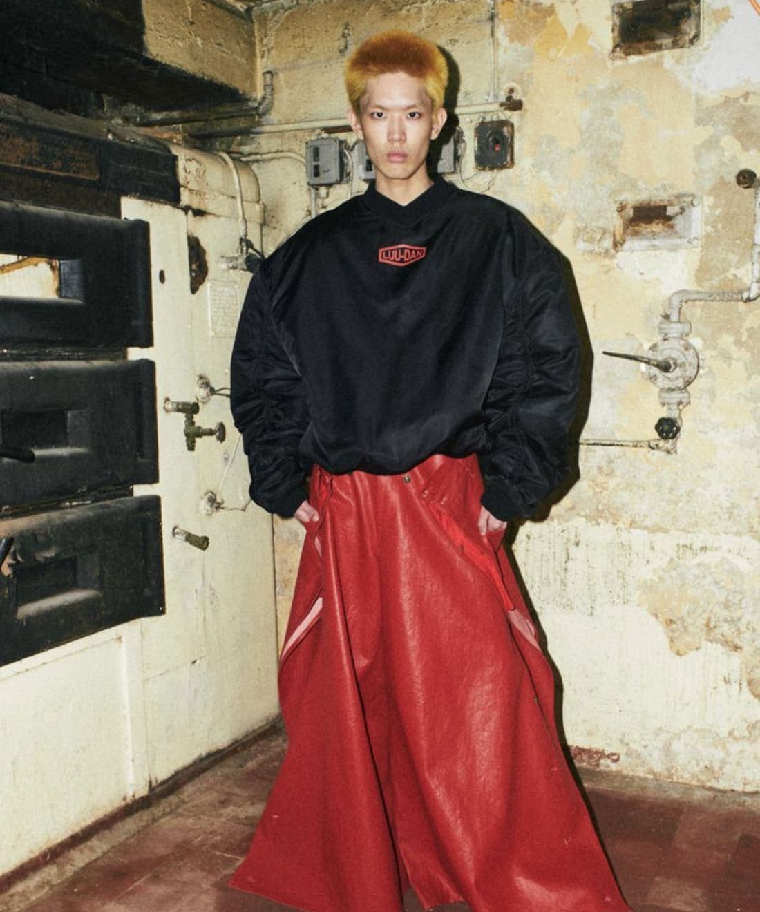 luu-an-a-w-25-you-do-not-belong-here-look-book-1.jpg