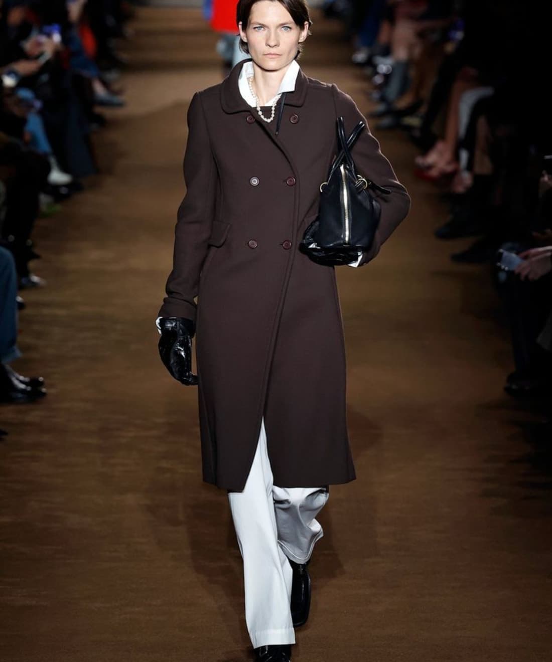 miu-miu-f-w-24-show-1.jpg