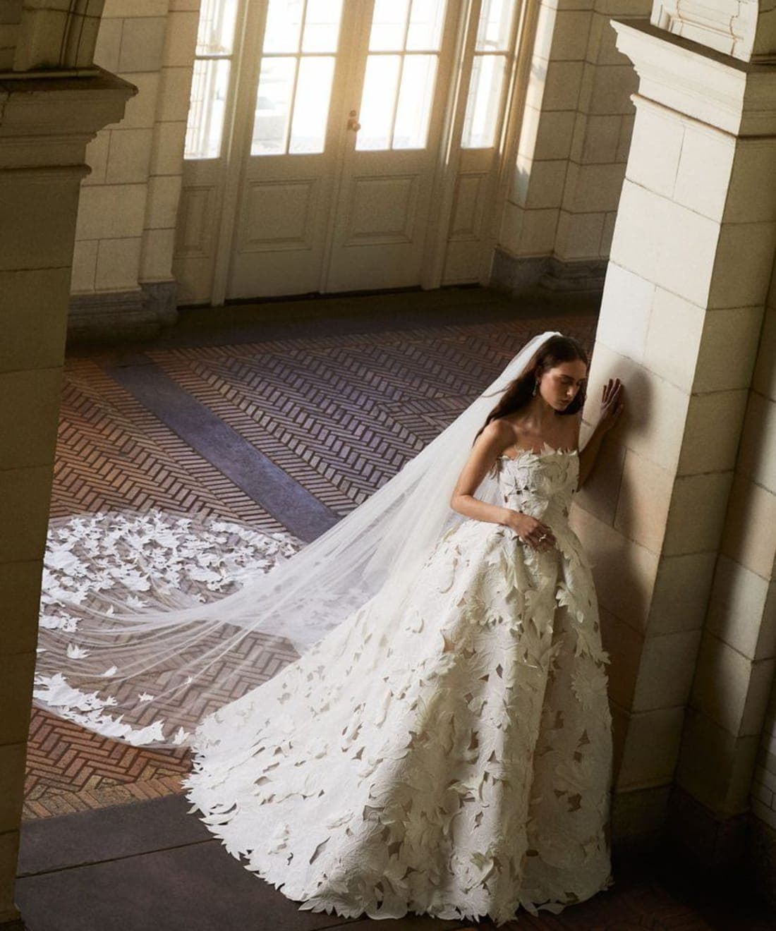 oscar-de-la-renta-spring-2025-bridal-lookbook-1.jpg