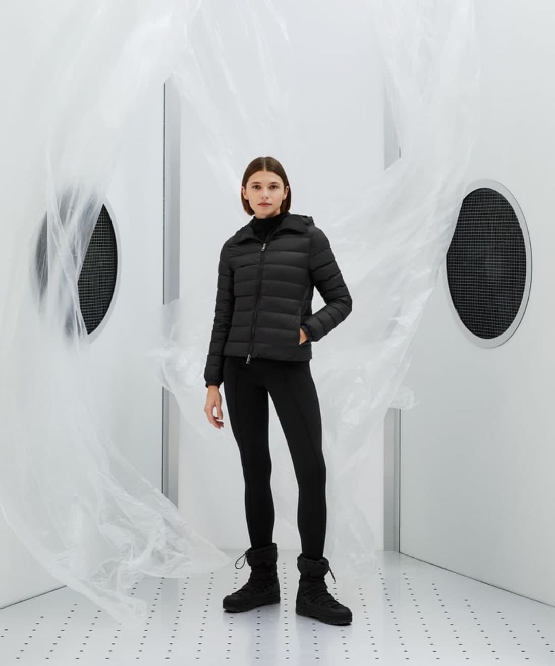 oysho-lab-jacket-performance-by-carlos-mimet-1.jpg