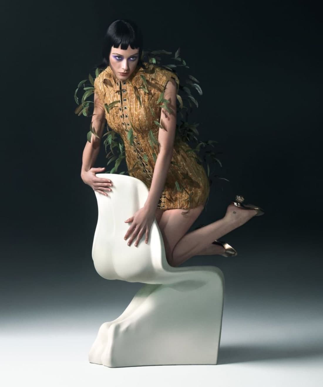 please-be-seated-by-julien-gozlan-1.jpg