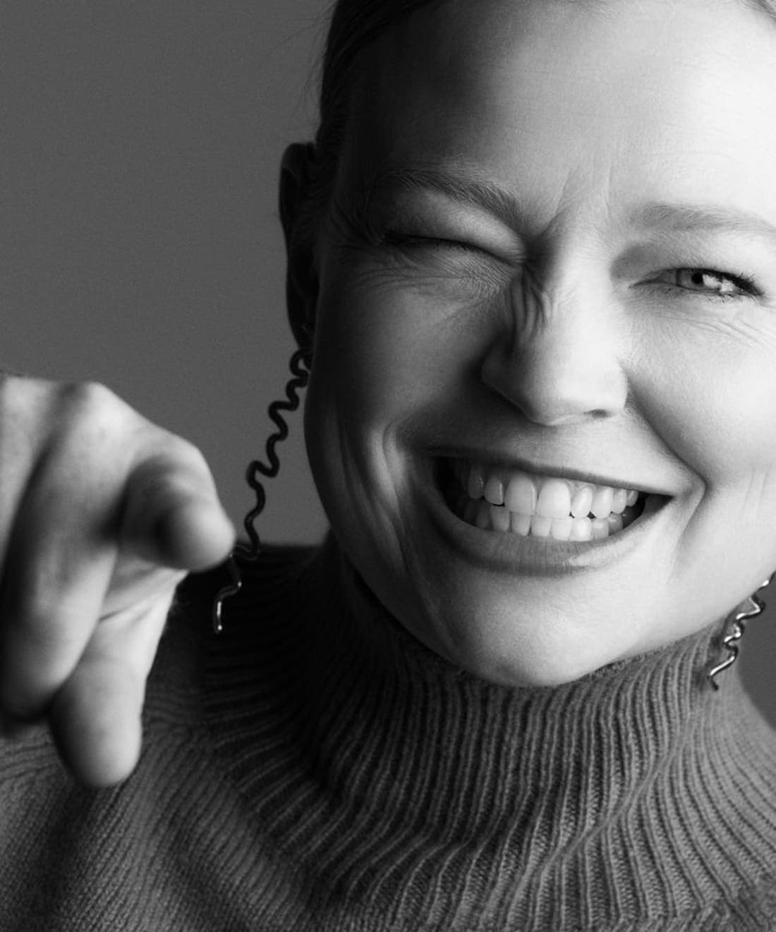 sarah-snook-gold-standard-1.jpg