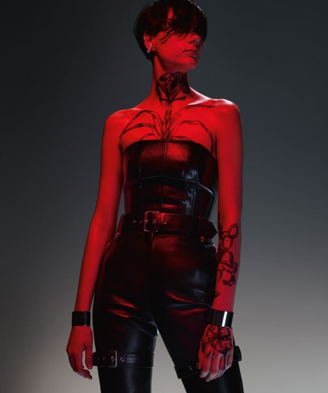 the-majesty-of-alexander-mcqueen-1.jpg