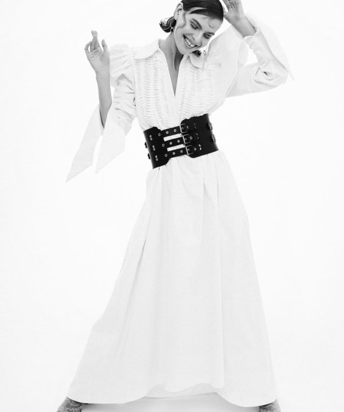 trending-looks-in-black-and-white-by-sebastian-cwik-1.jpg