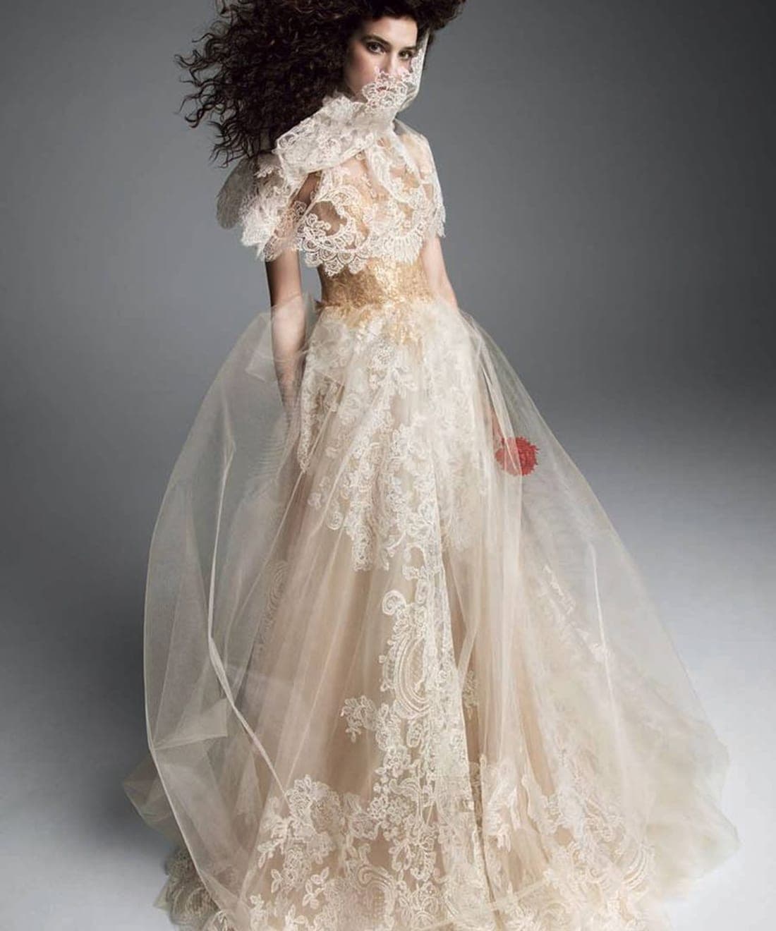 vera-wang-fall-2019-bridal-collection-campaign-1.jpg