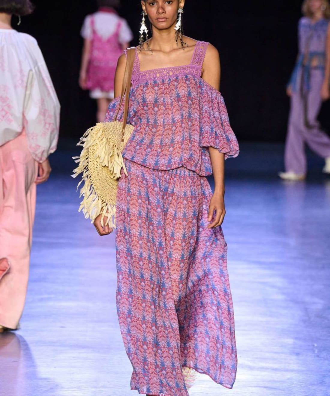 vivienne-tam-s-s-25-show-1.jpg