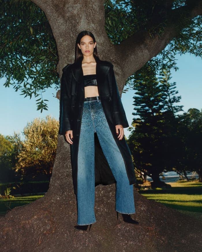 7-for-all-mankind-holiday-2024-3.jpg