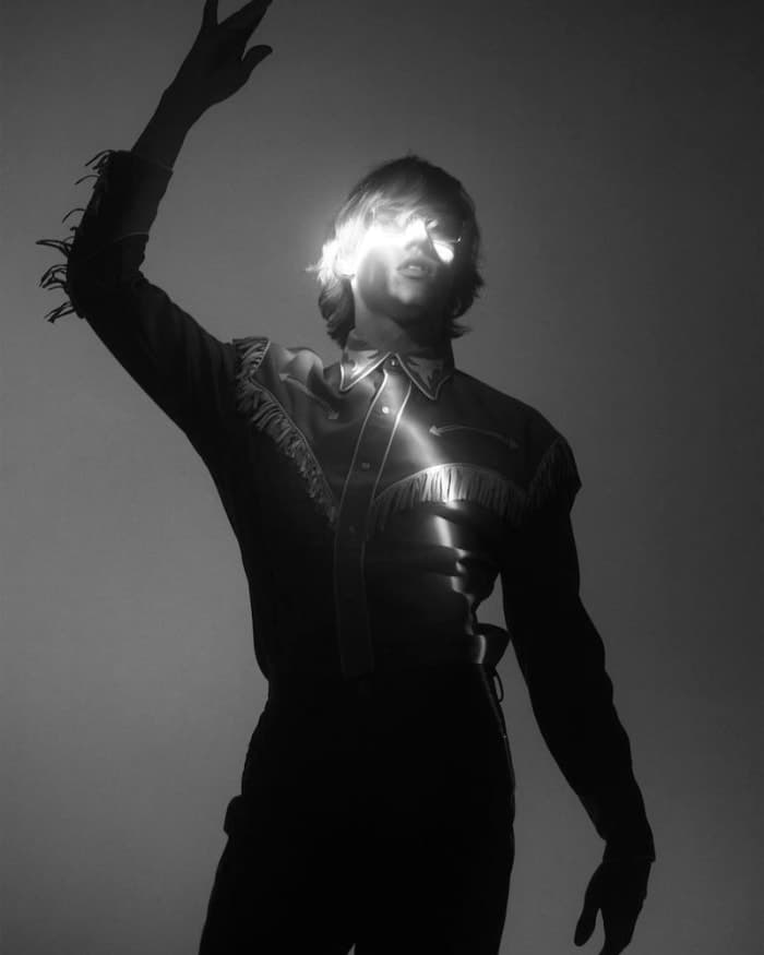 a-love-from-outer-space-2.jpg