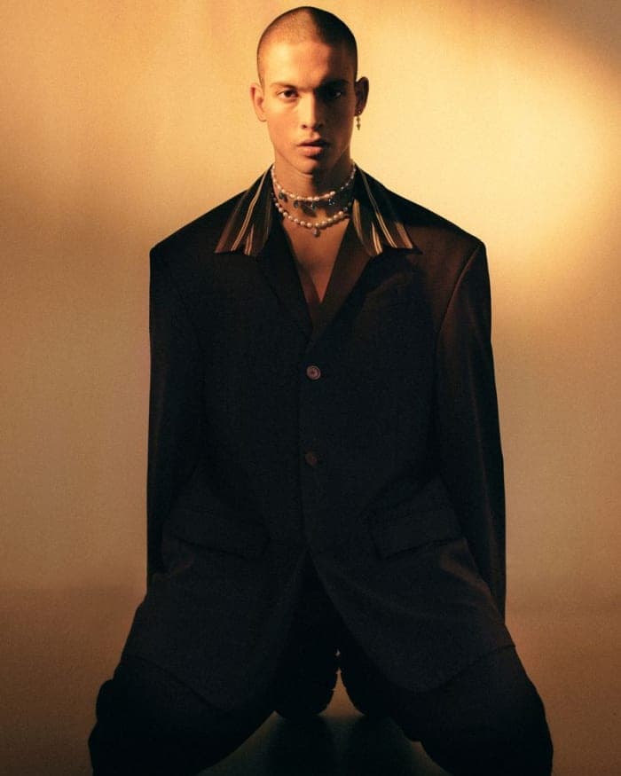 a-sinner-in-pearls-campaign-3.jpg