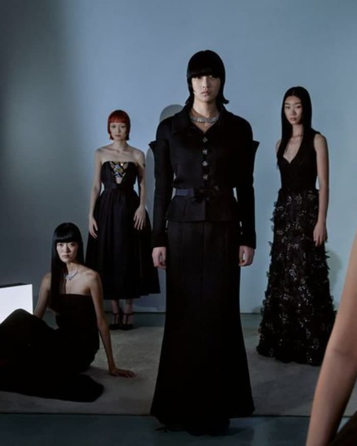 a-story-of-chanel-haute-couture-for-art-and-piece-2.jpg