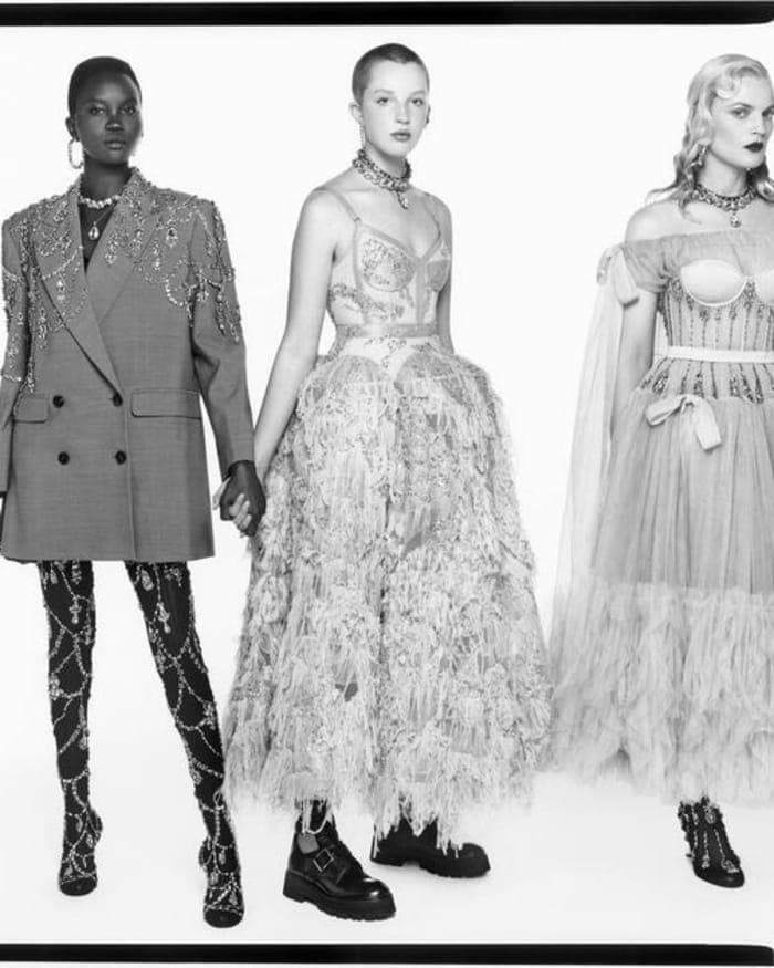 alexander-mcqueen-s-s-22-campaign-2.jpg