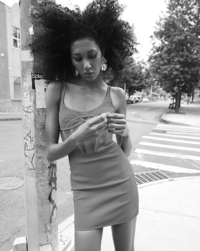 aoki-lee-simmons-5.jpg