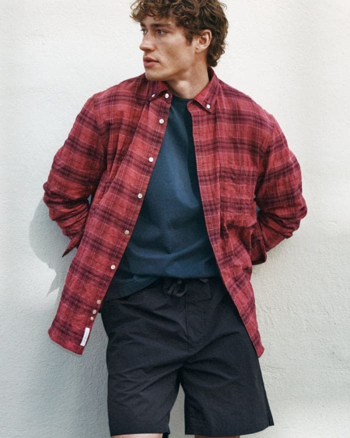 arket-mens-s-s26-surf-at-bay-of-biscay-3.jpg