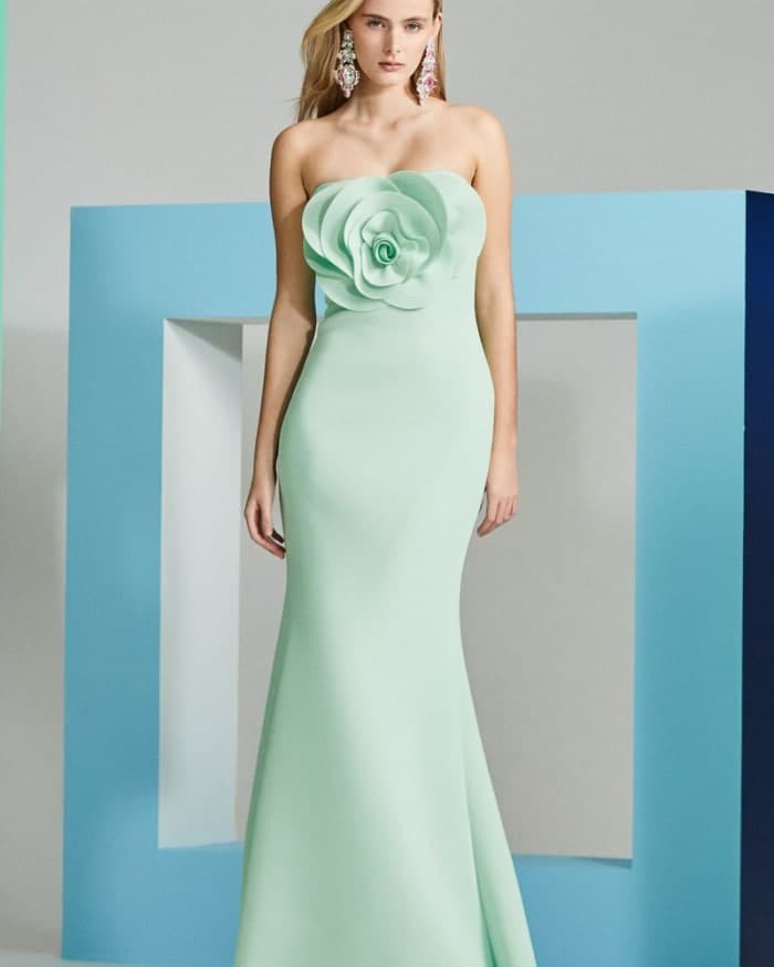 badgley-mischka-pre-fall-2023-by-david-michael-burns-5.jpg