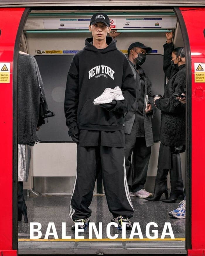 balenciaga-cities-campaign-by-francois-prost-2.jpg