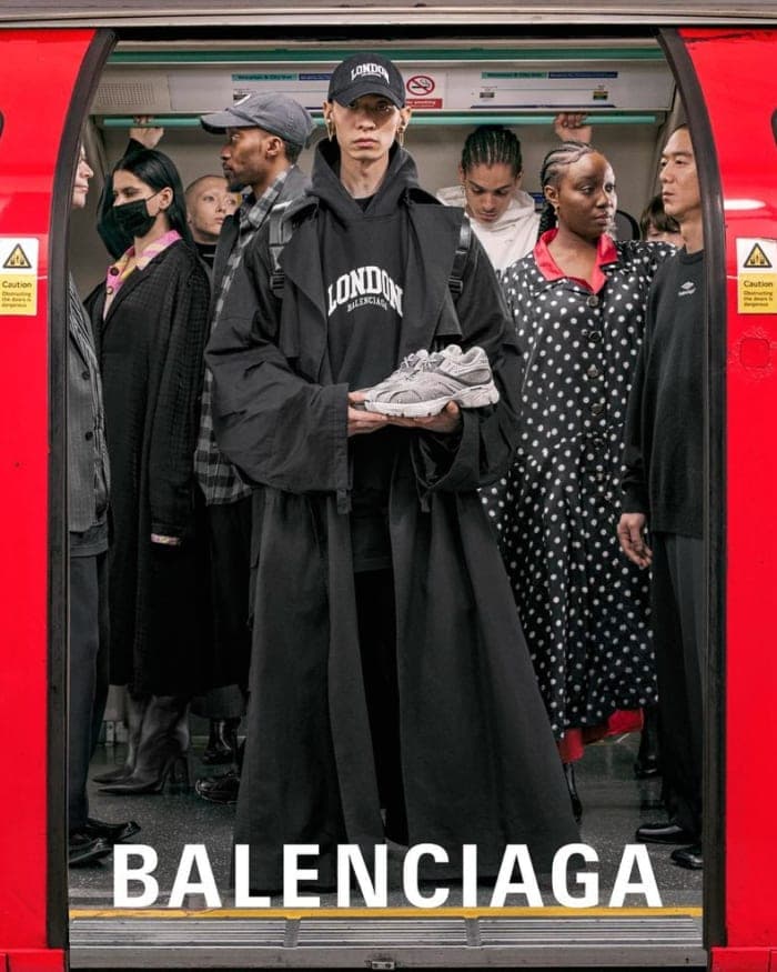 balenciaga-cities-campaign-by-francois-prost-5.jpg