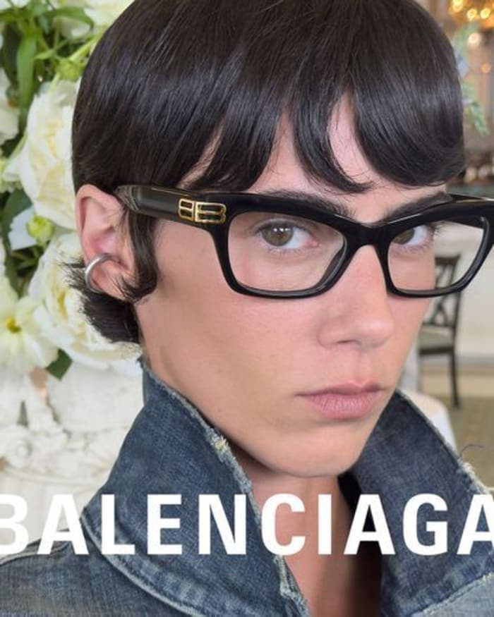 balenciaga-eyewears-campaign-2.jpg