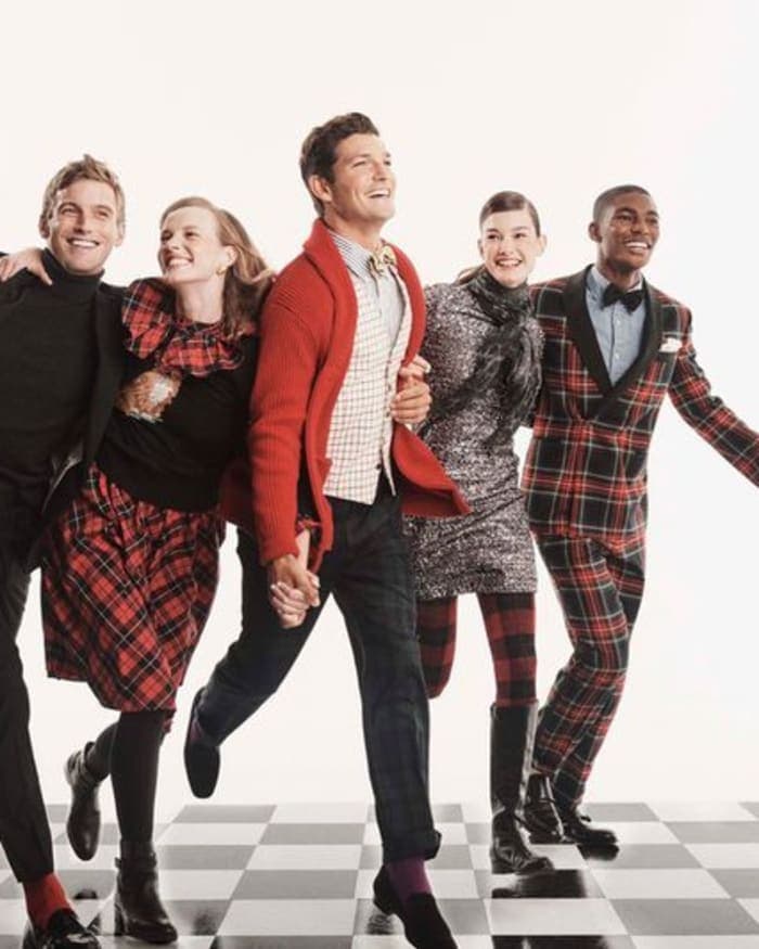 brooks-brothers-holiday-2021-campaign-2.jpg