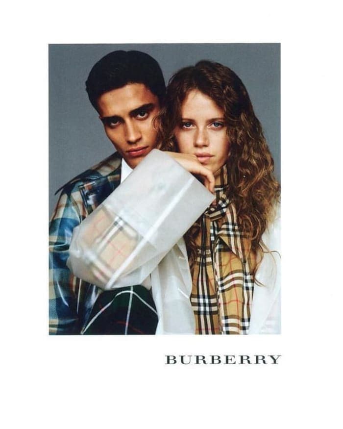 burberry-f-w-2017-5.jpg