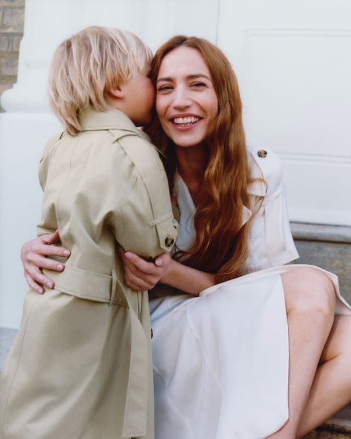 burberry-mothers-day-2025-campaign-4.jpg