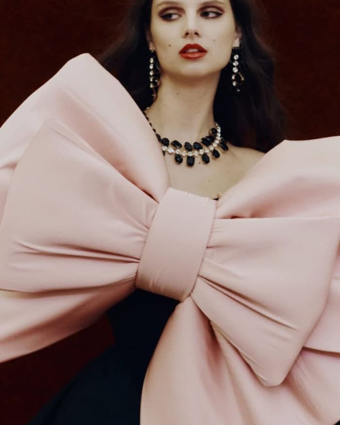 carolina-herrera-christmas-2025-campaign-3.jpg