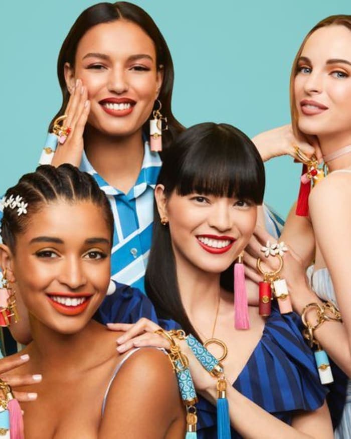 carolina-herrera-fabulous-summer-beauty-campaign-2.jpg