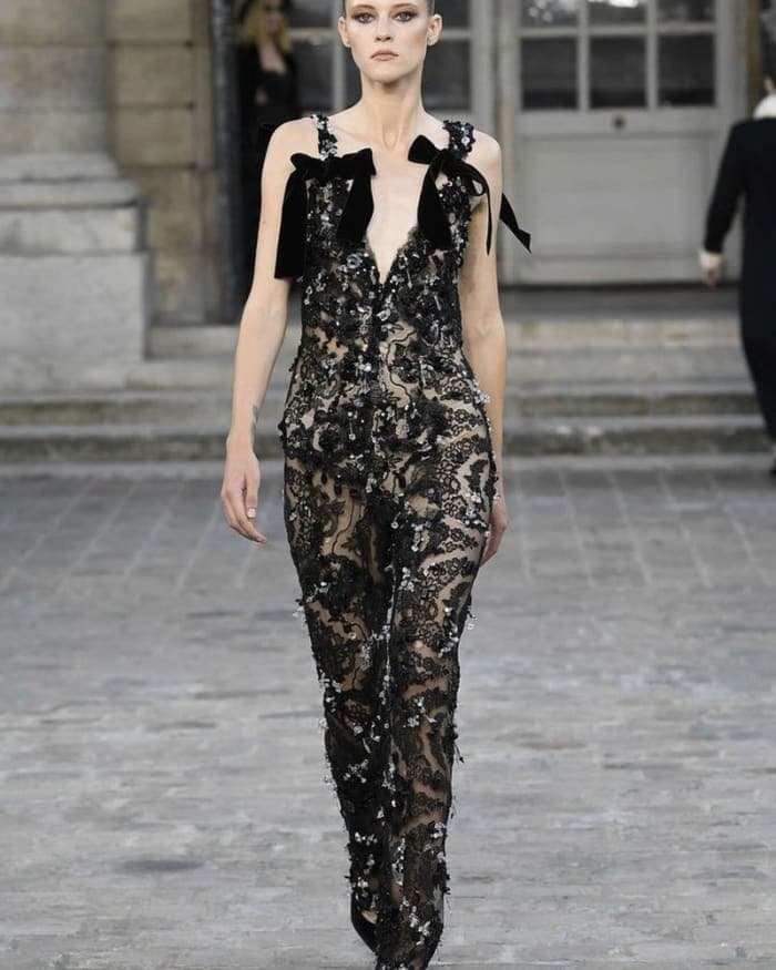 celia-kritharioti-haute-couture-fall-2022-show-4.jpg