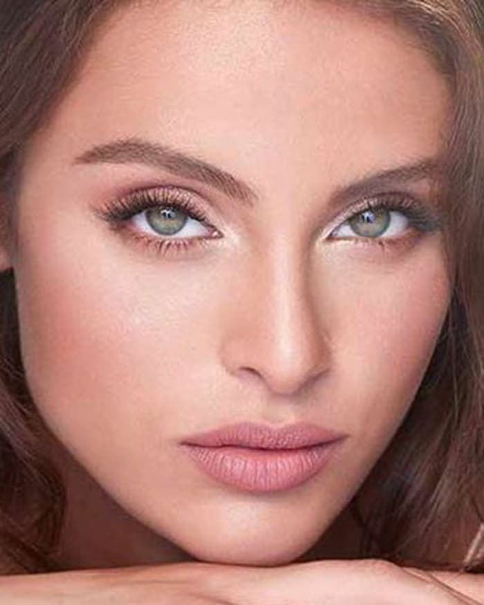 charlotte-tilbury-beauty-pillow-talk-campaign-2.jpg