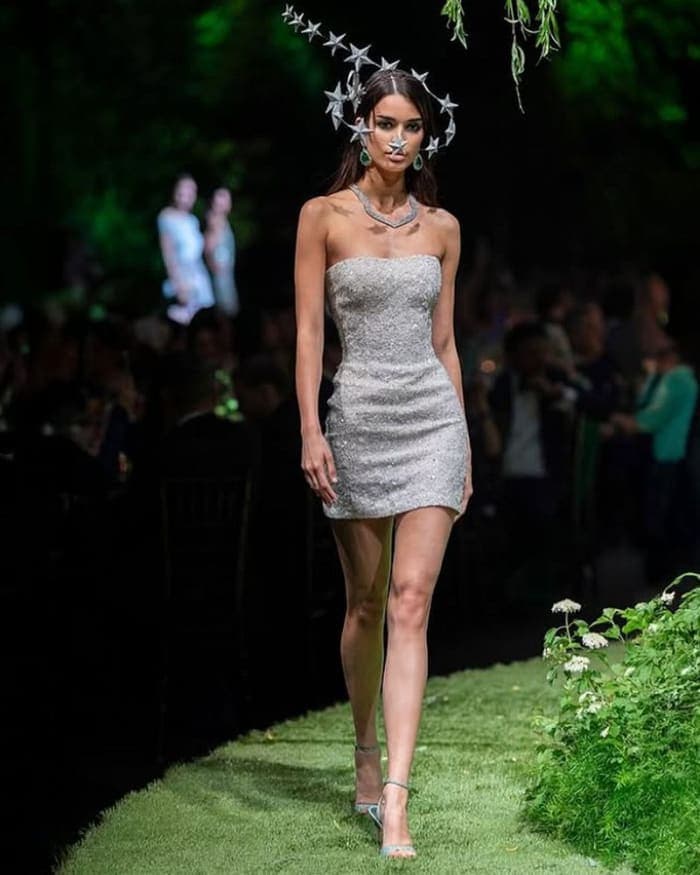 chopard-carolines-couture-2025-show-cannes-5.jpg
