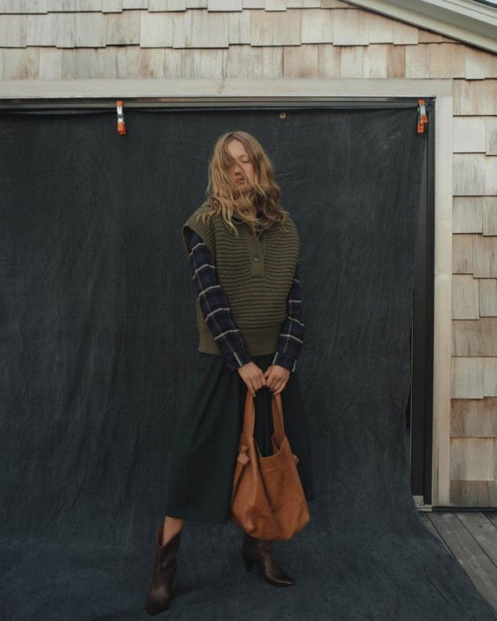 closed-aw20-women-seaside-green-2.jpg