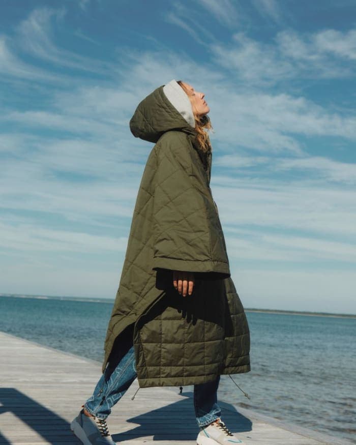 closed-aw20-women-seaside-green-5.jpg