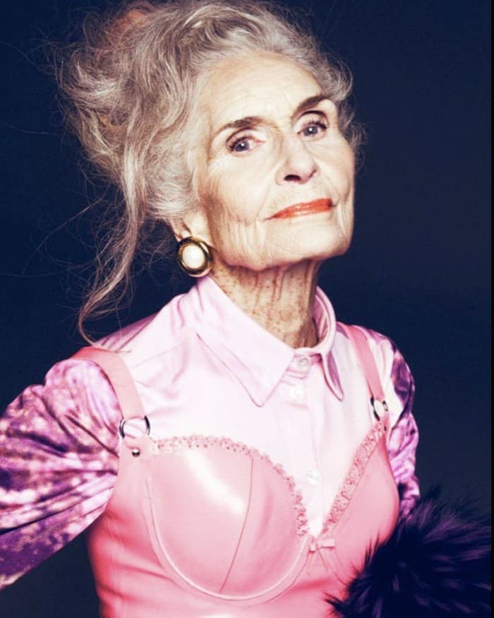 daphne-selfe-3.jpg