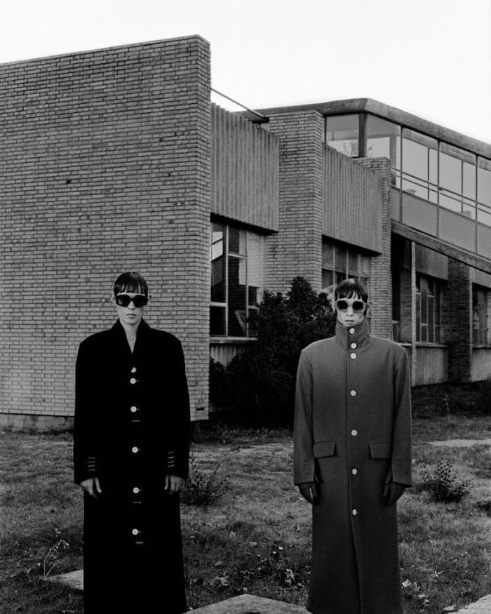 dead-ringers-4.jpg