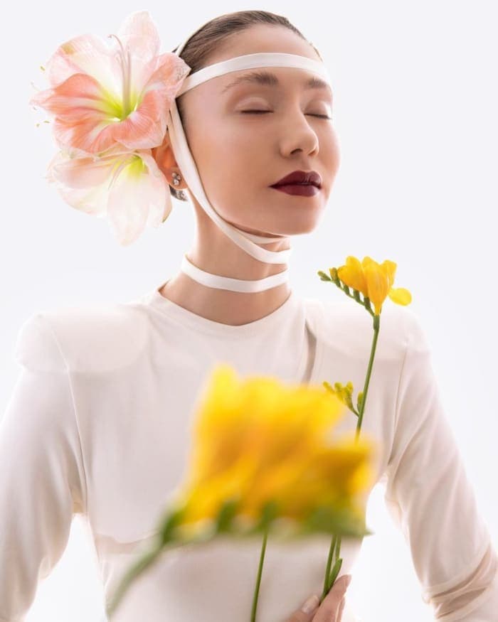 delicate-poise-for-solstice-2.jpg