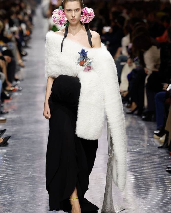 dior-haute-couture-spring-26-show-2.jpg