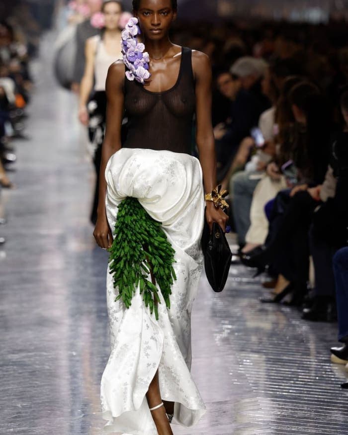 dior-haute-couture-spring-26-show-3.jpg