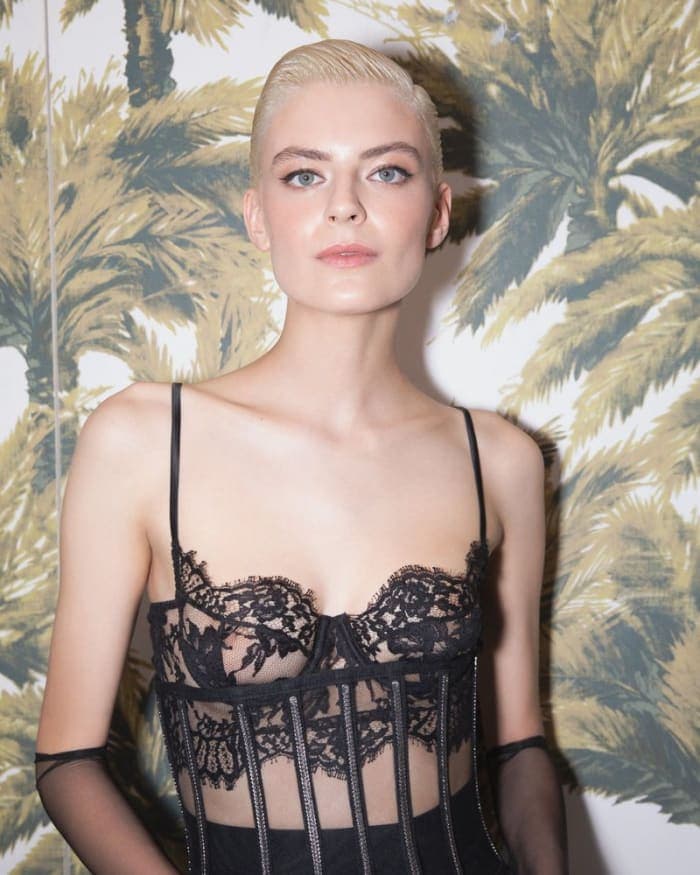 dolce-gabbana-alta-moda-backstage-line-up-3.jpg
