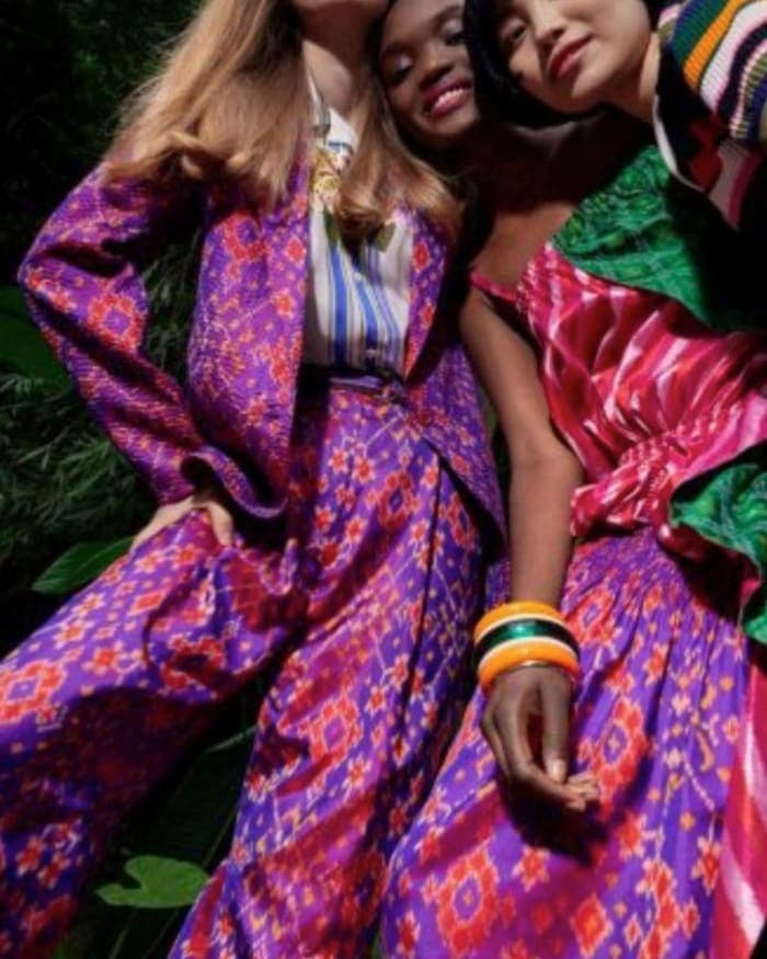 dries-van-noten-high-summer-collection-2022-a-celebration-of-indian-artistry-3.jpg