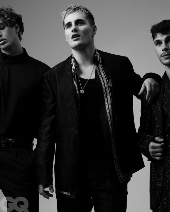 elevator-boys-5.jpg