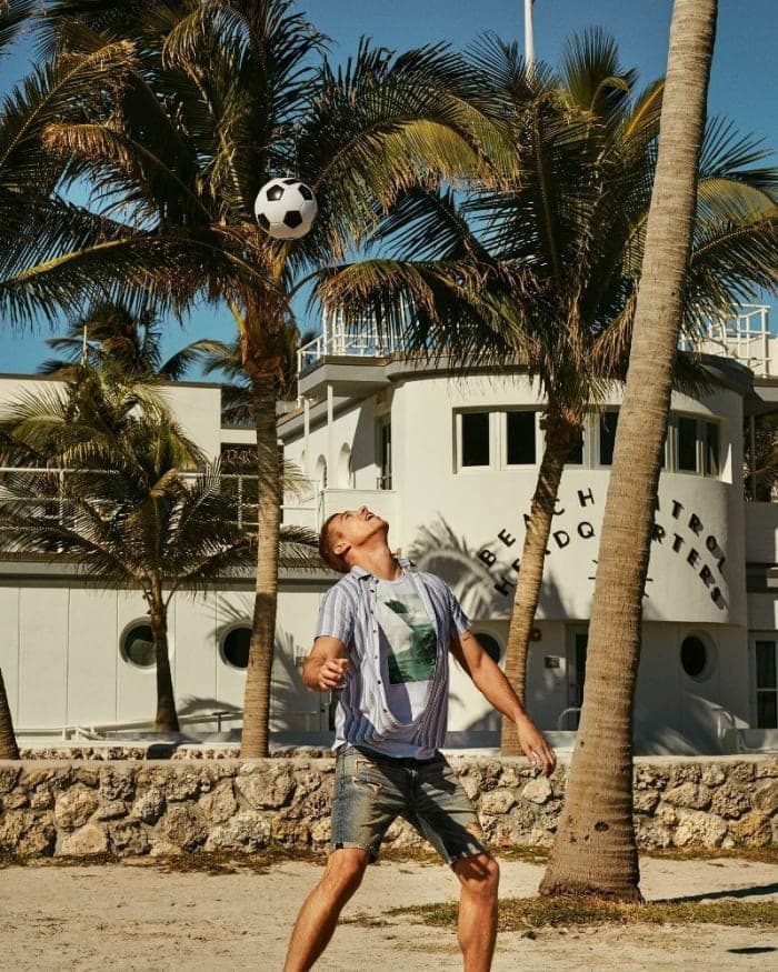 express-spring-2018-campaign-3.jpg